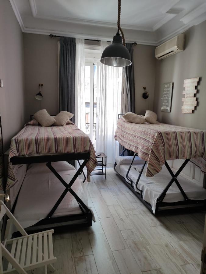 Hostal Hispalense Madrid Ngoại thất bức ảnh