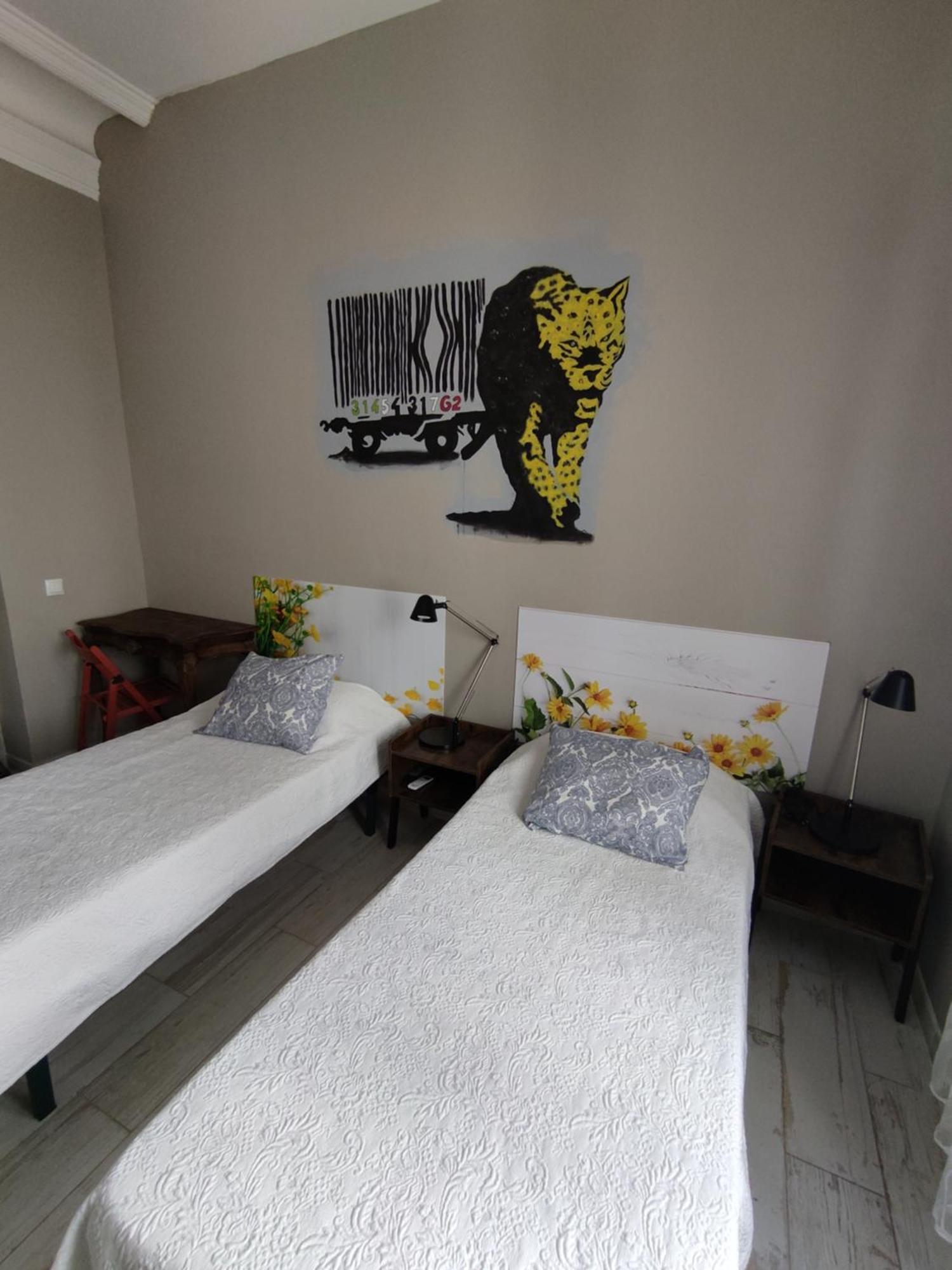 Hostal Hispalense Madrid Ngoại thất bức ảnh